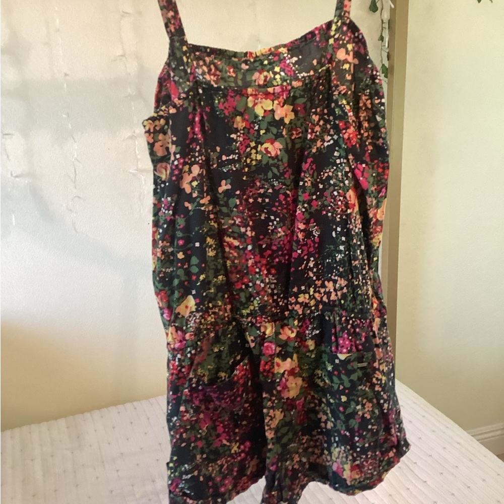 Floral Romper - Picture 3 of 5